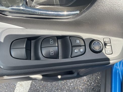 Certified 2024 Nissan Kicks SR w/ SR Premium Package image 9