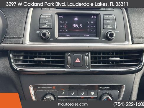 Used 2017 Kia Optima LX FWD image 27