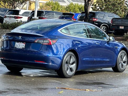 Used 2018 Tesla Model 3 Mid Range image 4