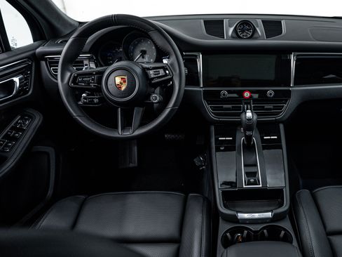 Certified 2026 Porsche Macan S AWD/4WD image 13