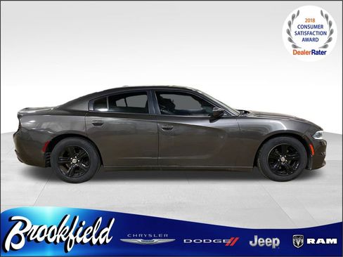 Used 2020 Dodge Charger SXT w/ Leather Interior Group image 7