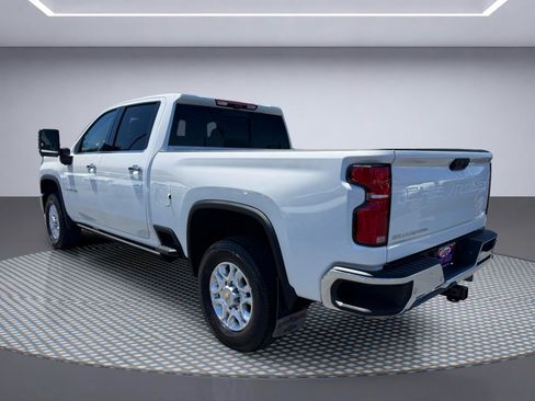 Used 2024 Chevrolet Silverado 2500 LTZ w/ LTZ Plus Package AWD/4WD image 4