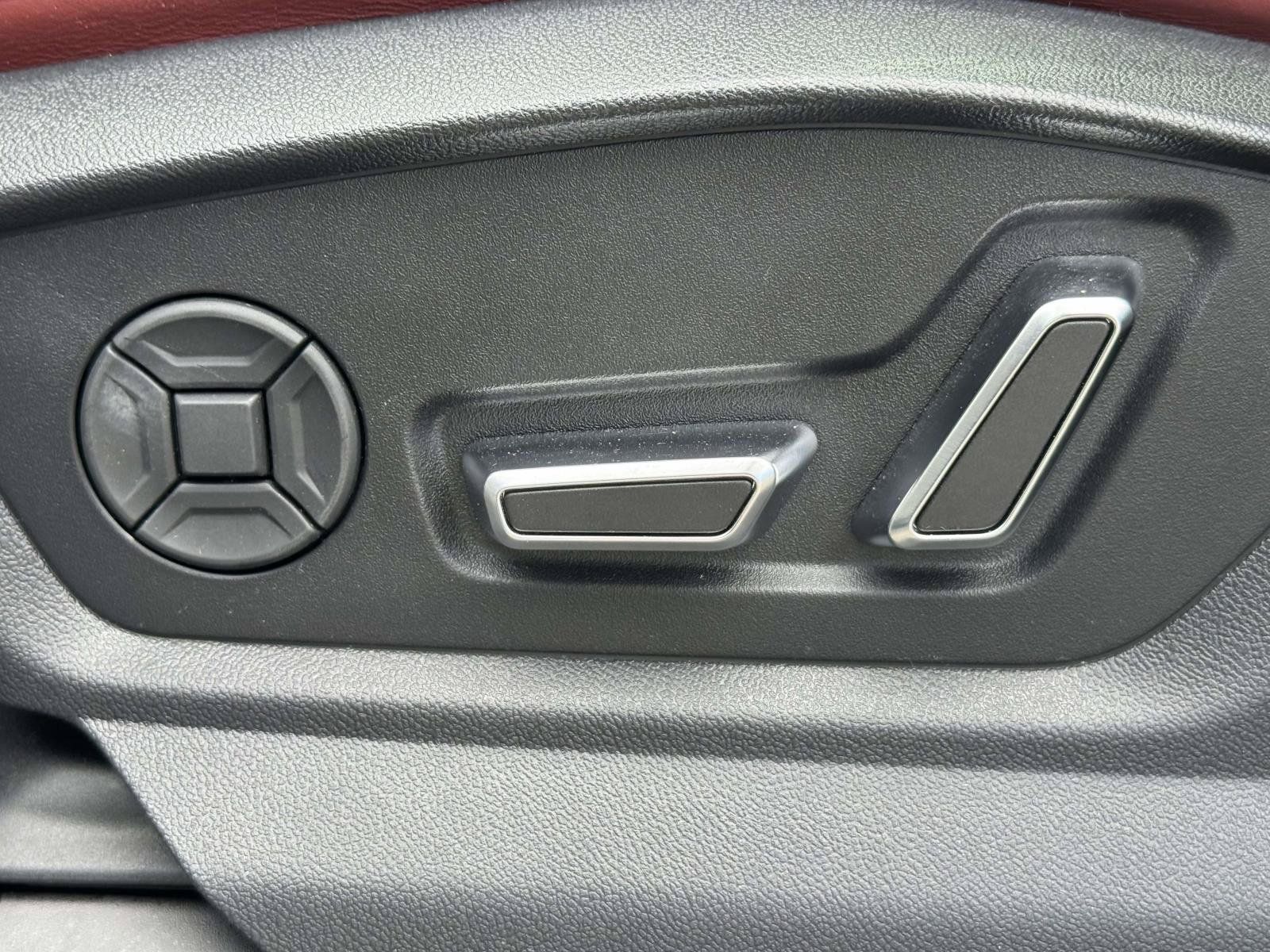 Used 2023 Audi SQ8 Premium Plus w/ Executive Package AWD/4WD image 29