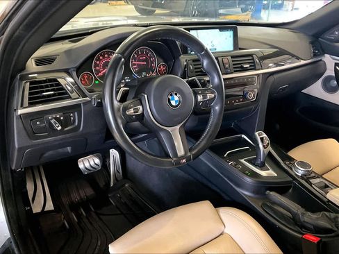Used 2017 BMW 430i Convertible image 17