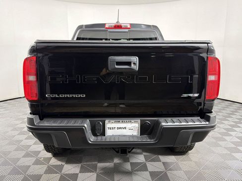 Certified 2022 Chevrolet Colorado ZR2 w/ ZR2 Midnight Special Edition AWD/4WD image 5