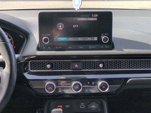 Used 2023 Honda Civic Sport image 17