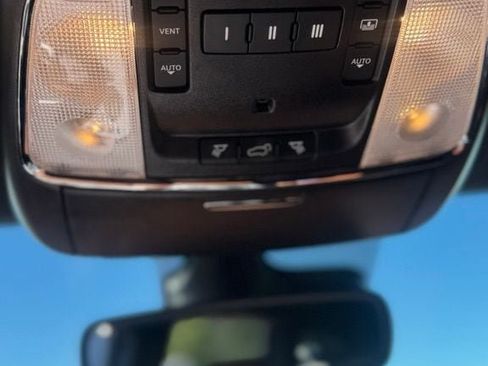 Used 2019 Jeep Grand Cherokee Summit AWD/4WD image 19