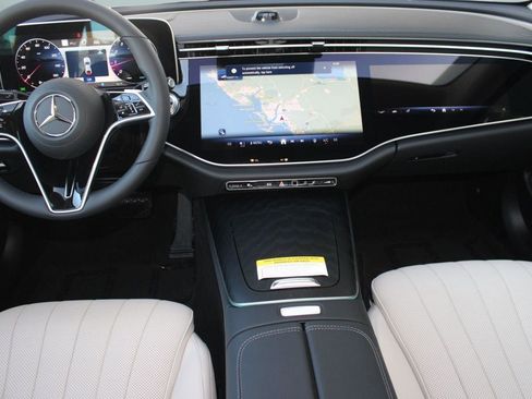 New 2026 Mercedes-Benz E 450 4MATIC Sedan image 16
