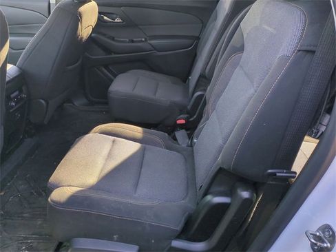 Used 2020 Chevrolet Traverse LT w/ Driver Confidence II Package image 24