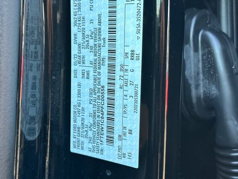 Used 2023 Ford F150 Platinum image 30