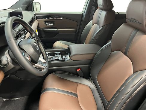 New 2026 Honda Pilot TrailSport image 15