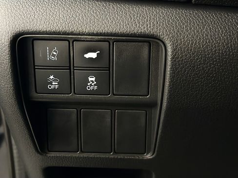 Used 2018 Honda CR-V Touring image 17