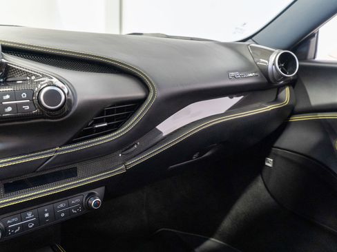 Used 2021 Ferrari F8 Tributo RWD image 7