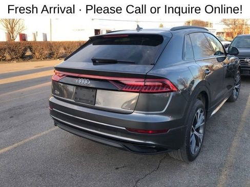 Used 2022 Audi Q8 Premium image 4