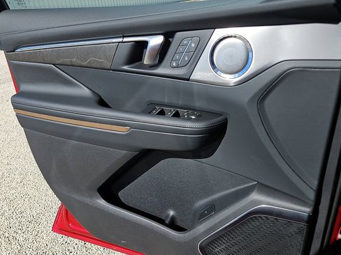 New 2026 Buick Enclave Avenir w/ Super Cruise Package image 13