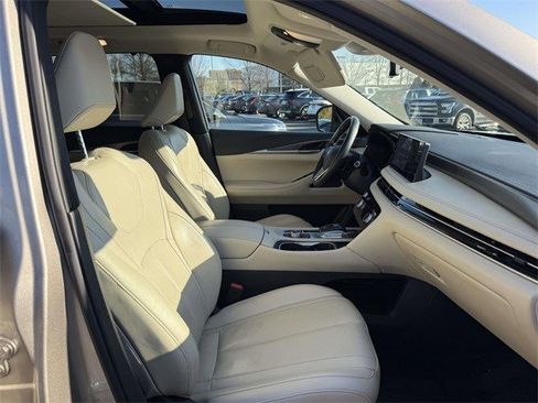 Used 2024 INFINITI QX60 Luxe image 14