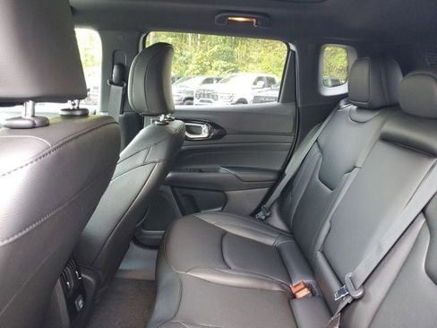New 2025 Jeep Compass Limited w/ Sun & Sound Group image 13