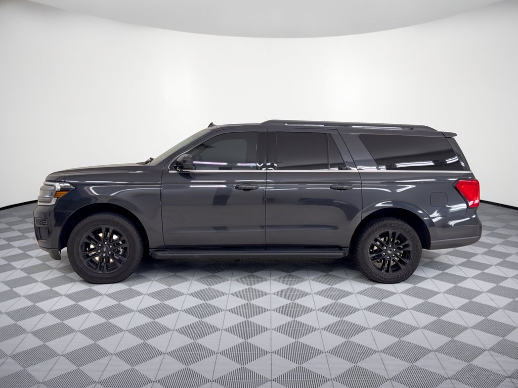 Used 2024 Ford Expedition Max XLT RWD image 2