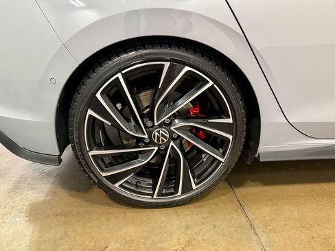 Used 2022 Volkswagen GTI Autobahn image 91