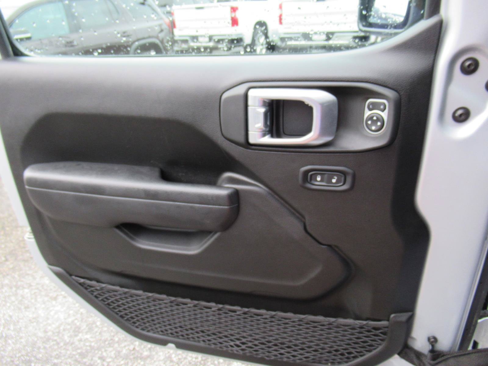 Used 2022 Jeep Wrangler Unlimited Sport AWD/4WD image 19