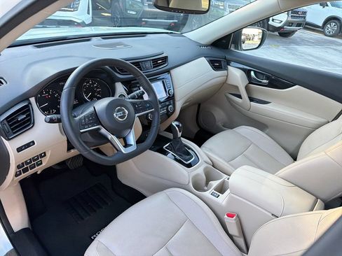 Used 2020 Nissan Rogue SL w/ Premium Package FWD image 14
