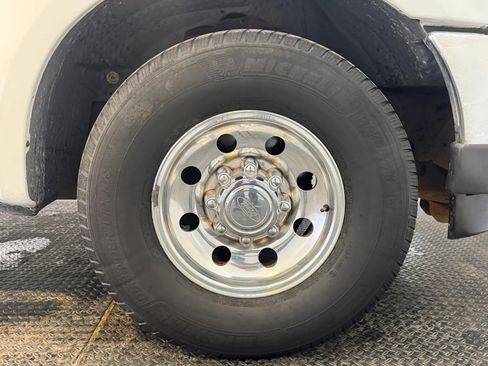Used 2001 Ford F350 2WD Regular Cab Super Duty image 28