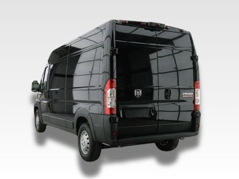 Used 2023 RAM ProMaster 2500 FWD image 3