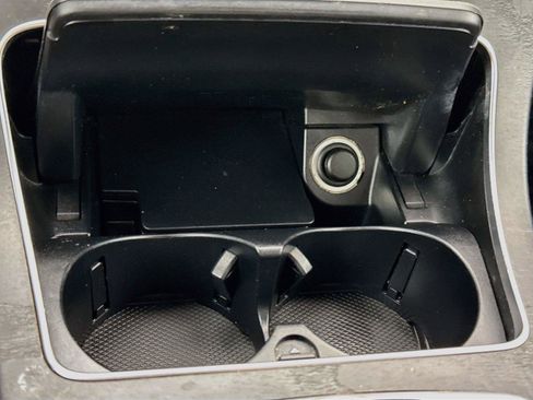 Used 2019 Mercedes-Benz GLC 300 image 25
