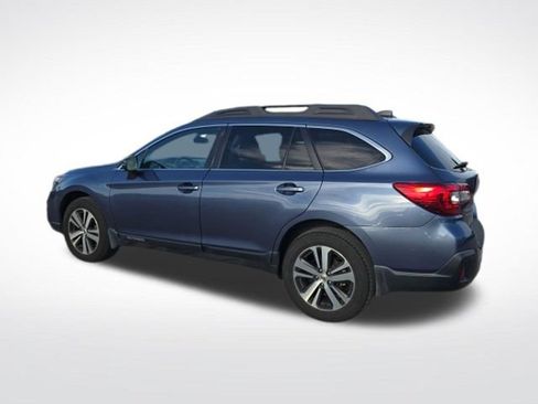 Used 2018 Subaru Outback 3.6R Limited AWD/4WD image 5