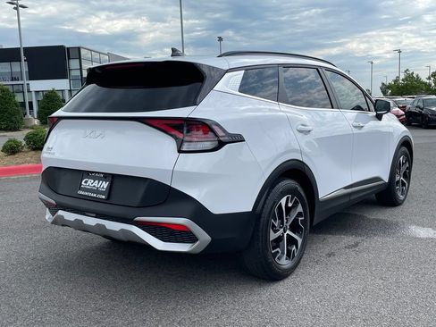 Certified 2025 Kia Sportage EX w/ Premium Package FWD image 8