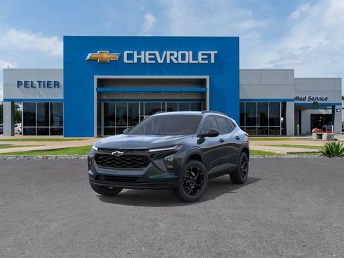 New 2026 Chevrolet Trax LT w/ Driver Confidence Package FWD image 8