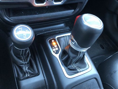 Certified 2022 Jeep Gladiator Overland w/ Popular Equipment Package image 19