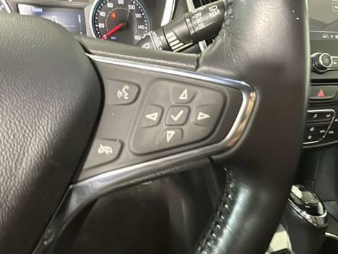 Used 2019 Chevrolet Equinox LT FWD image 16