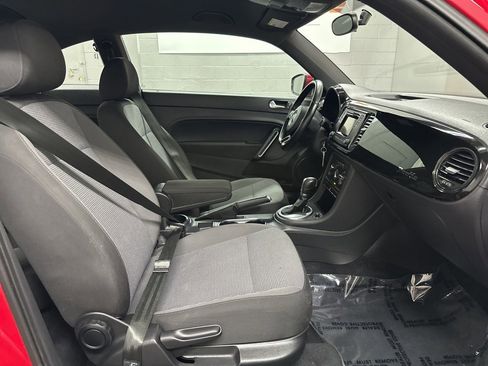 Used 2019 Volkswagen Beetle 2.0T S image 20