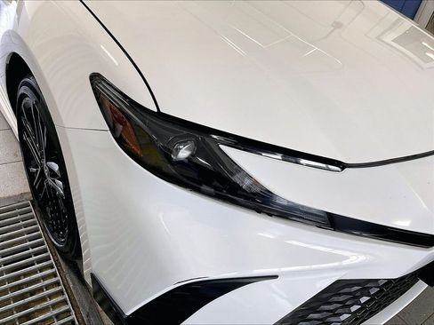 Used 2025 Toyota Camry SE FWD image 31