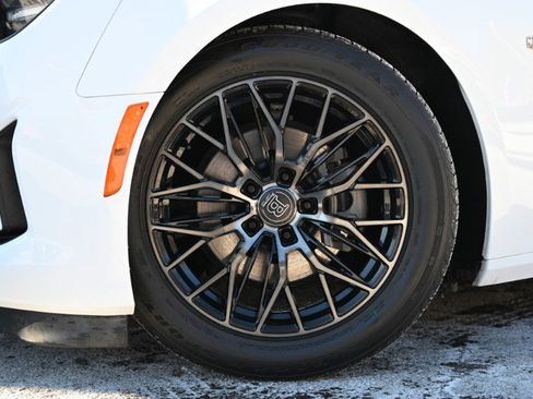 Used 2022 Chevrolet Camaro LT w/ Technology Package image 11