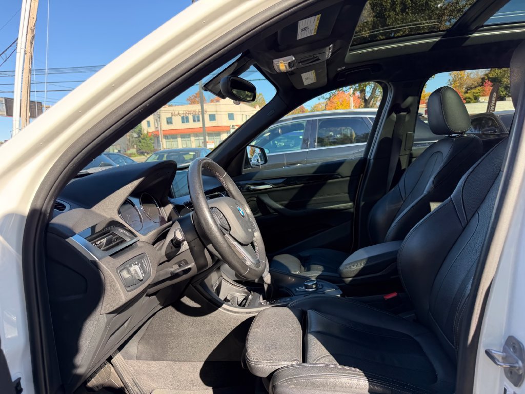 Used 2018 BMW X1 xDrive28i AWD/4WD image 16