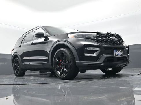 Certified 2021 Ford Explorer ST w/ Equipment Group 401A image 17