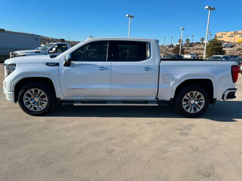 Used 2024 GMC Sierra 1500 Denali AWD/4WD image 2