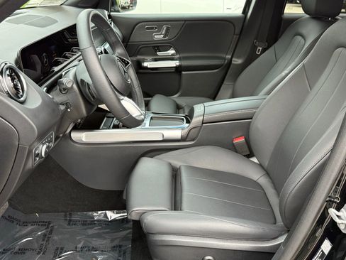 Used 2026 Mercedes-Benz GLB 250 image 24