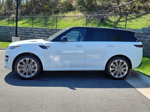 New 2026 Land Rover Range Rover Sport Dynamic SE AWD/4WD image 6