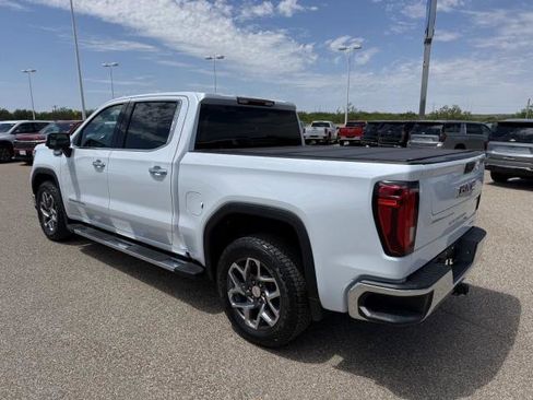 New 2026 GMC Sierra 1500 SLT RWD image 7