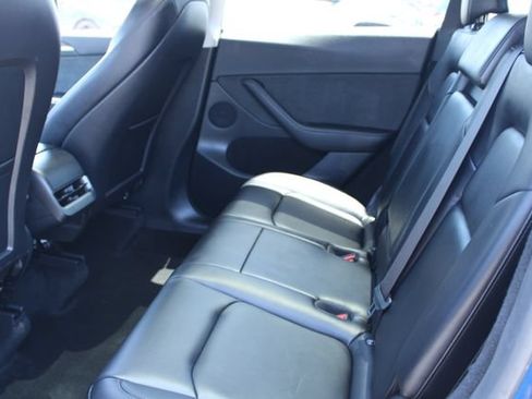 Used 2023 Tesla Model Y Long Range AWD/4WD image 32