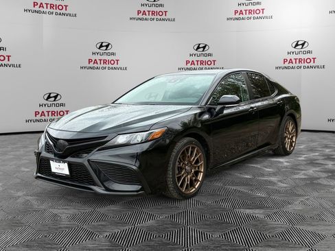 Used 2023 Toyota Camry SE w/ Convenience Package image 7