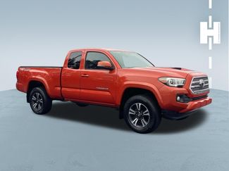 Used 2016 Toyota Tacoma TRD Sport AWD/4WD video 1