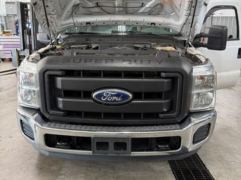 Used 2011 Ford F250 XL w/ XL Value Pkg RWD image 5