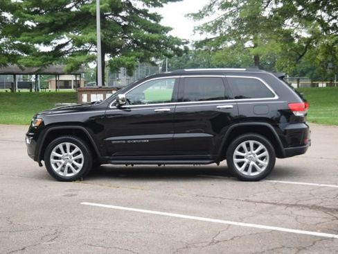 Used 2017 Jeep Grand Cherokee Limited w/ Trailer Tow Group IV AWD/4WD image 24