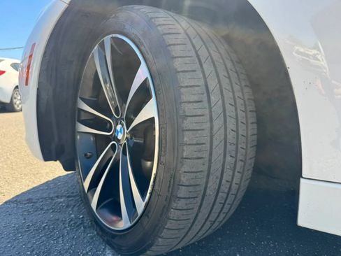 Used 2018 BMW 330i Sedan w/ Convenience Package RWD image 18