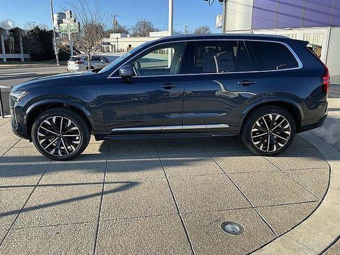 New 2026 Volvo XC90 T8 Ultra w/ Protection Package Premier AWD/4WD image 11