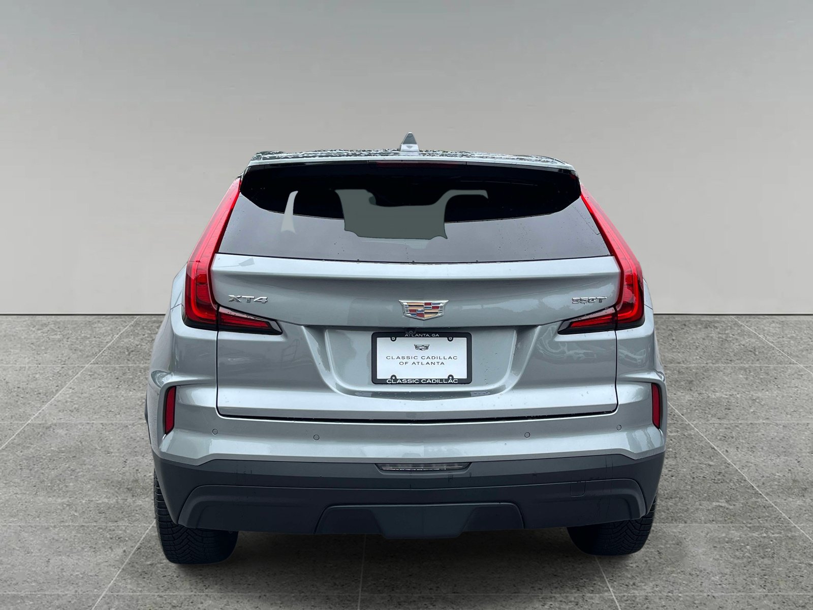 Used 2024 Cadillac XT4 Luxury w/ Trailering Package FWD image 4